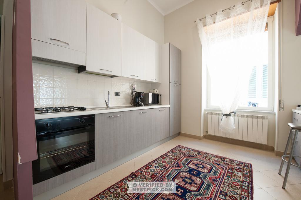 Cammarano 12 Home Neapel Zimmer foto