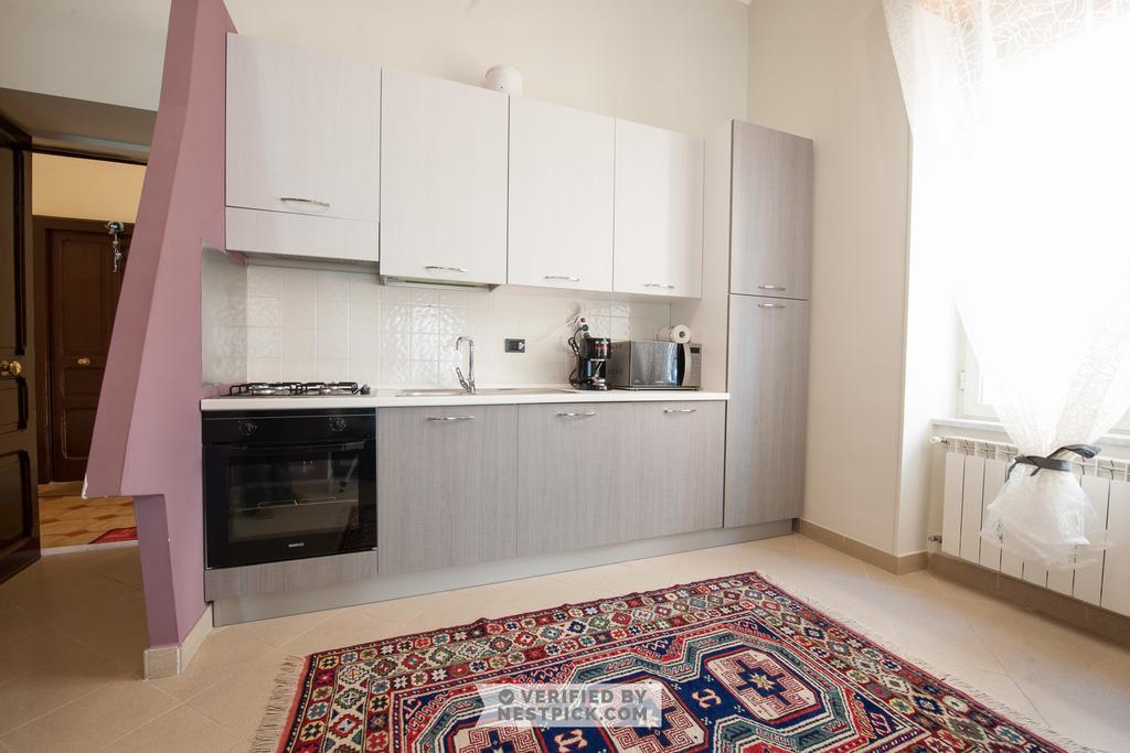 Cammarano 12 Home Neapel Zimmer foto